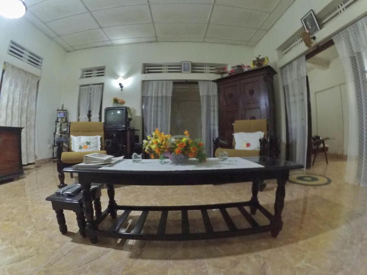 Weeragiri Home Stay Mirissa Exterior foto
